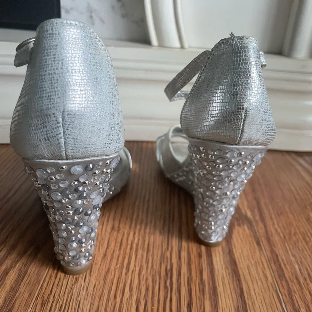 🎉Host Pick🎉 Kenneth Cole shoes - Picture 3 of 4